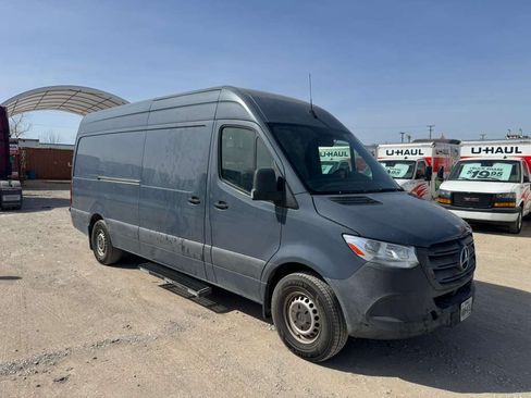 Used 2019 Mercedes-Benz Sprinter 170 image 1