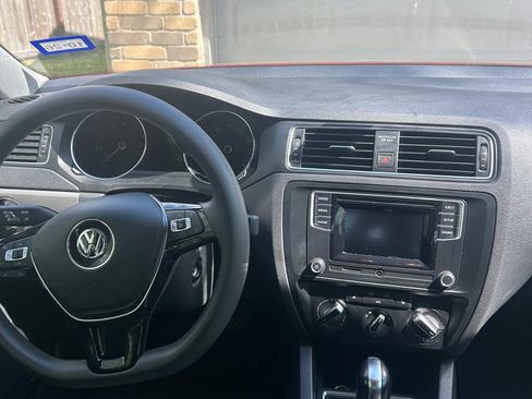 Used 2018 Volkswagen Jetta S w/ Cold Weather Package image 9