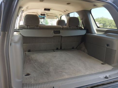 Used 2001 Chevrolet Tahoe LS w/ LS Preferred Equipment Group image 7