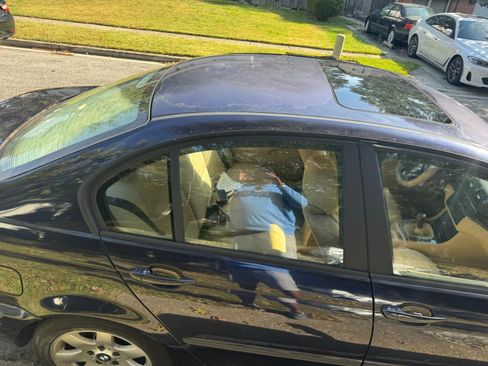 Used 2001 BMW 325xi Sedan image 9