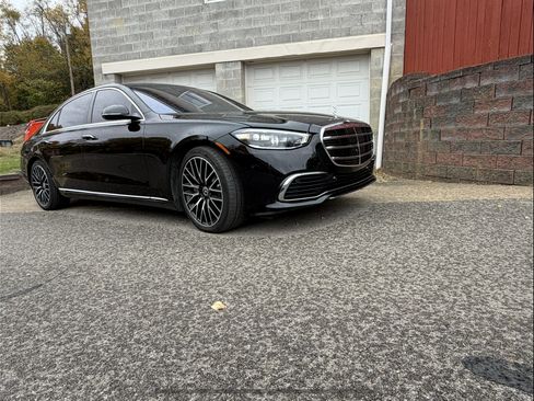 Used 2021 Mercedes-Benz S 580 S 580 4MATIC Sedan 4D image 5