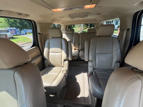 Used 2013 Cadillac Escalade ESV Premium AWD/4WD image 10