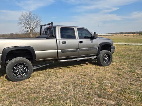 Used 2007 Chevrolet Silverado 2500 LT w/ Heavy-Duty Power Package image 1