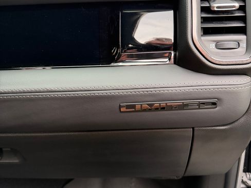 Used 2026 RAM 2500 Limited AWD/4WD image 21