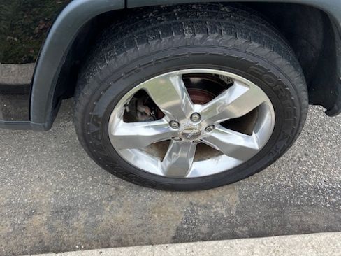 Used 2013 Jeep Grand Cherokee Overland Summit image 12