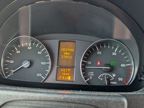 Used 2016 Mercedes-Benz Sprinter 2500 image 14