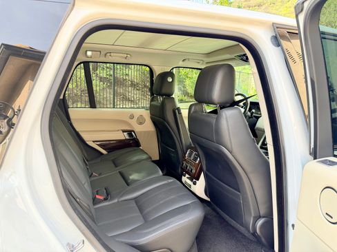 Used 2014 Land Rover Range Rover HSE image 6