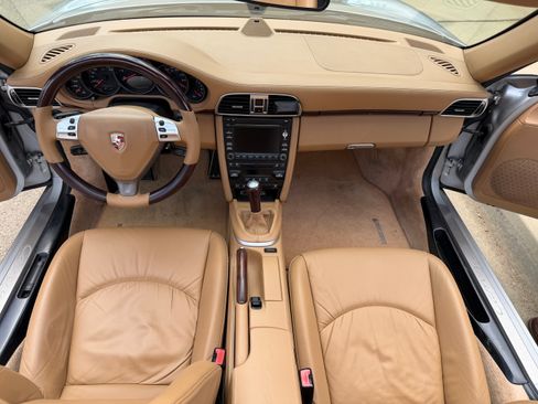 Used 2009 Porsche 911 Carrera S image 9