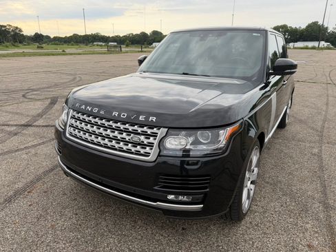 Used 2017 Land Rover Range Rover Long Wheelbase Supercharged image 4
