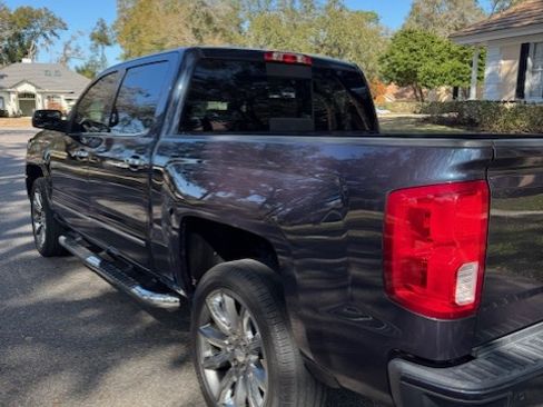 Used 2018 Chevrolet Silverado 1500 LTZ Z71 w/ Centennial Edition image 9