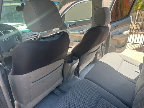 Used 2006 Toyota Tacoma PreRunner image 12