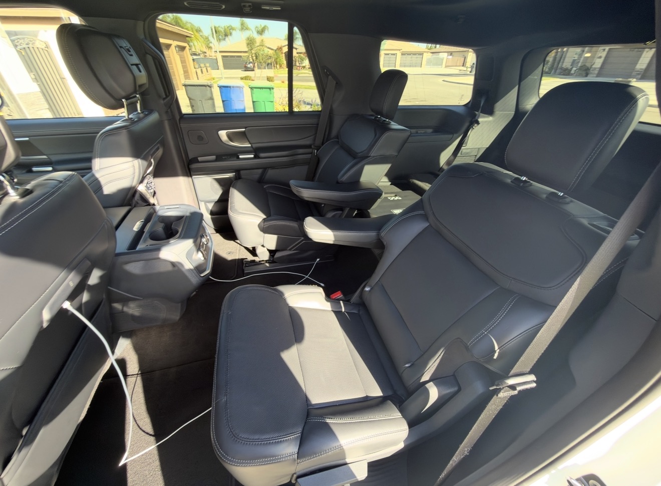 Used 2026 Ford Expedition Platinum w/ Stealth Performance Package AWD/4WD image 9