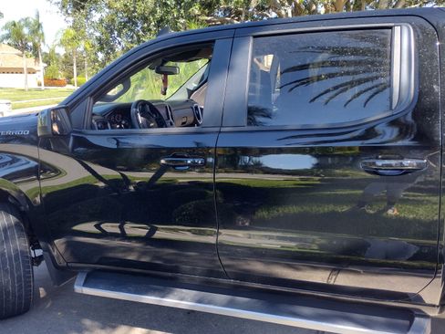 Used 2021 Chevrolet Silverado 1500 LT image 13