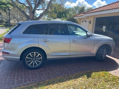 Used 2019 Audi Q7 3.0T Premium Plus image 4
