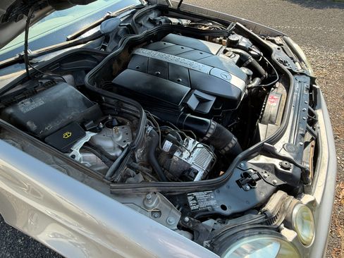 Used 2004 Mercedes-Benz E 320 4MATIC Wagon image 15