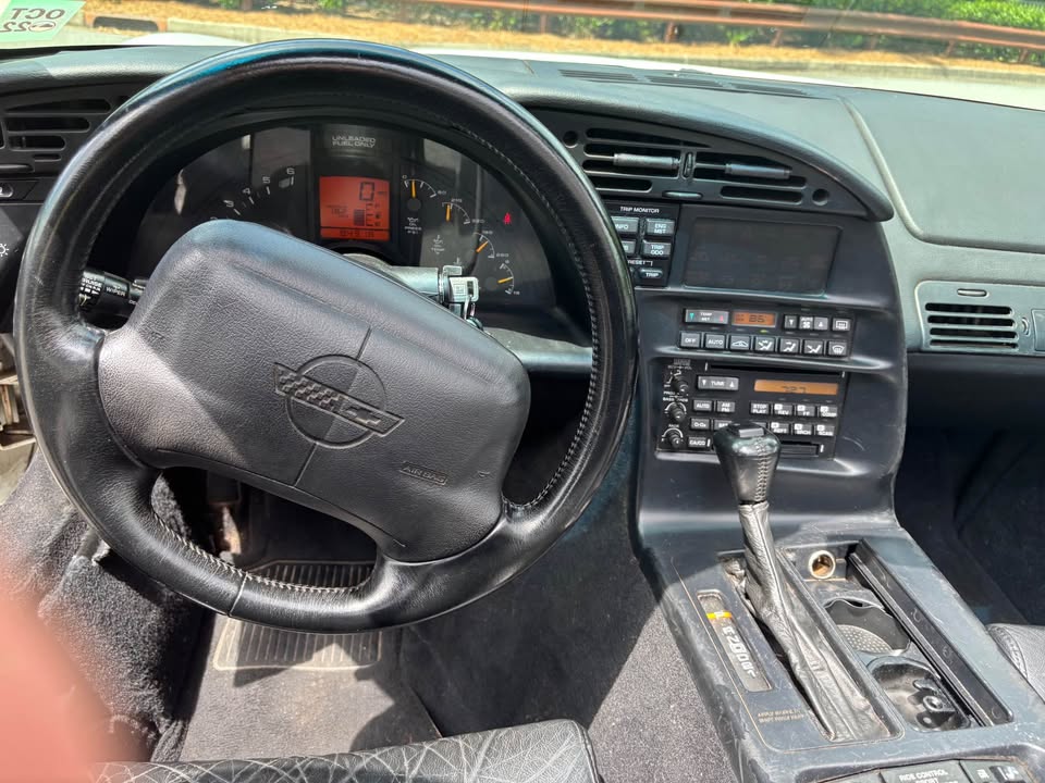 Used 1994 Chevrolet Corvette Convertible RWD image 10
