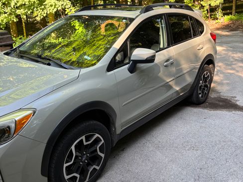 Used 2016 Subaru Crosstrek 2.0i Limited AWD/4WD image 9