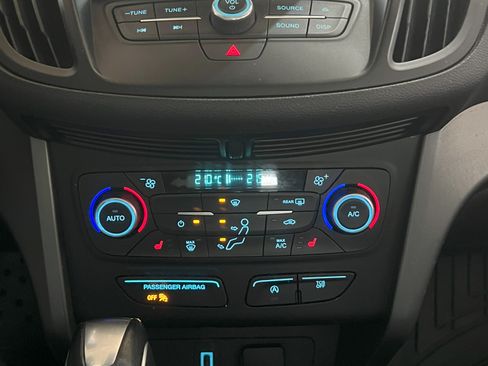 Used 2018 Ford Escape SEL w/ Canadian Touring Package image 15