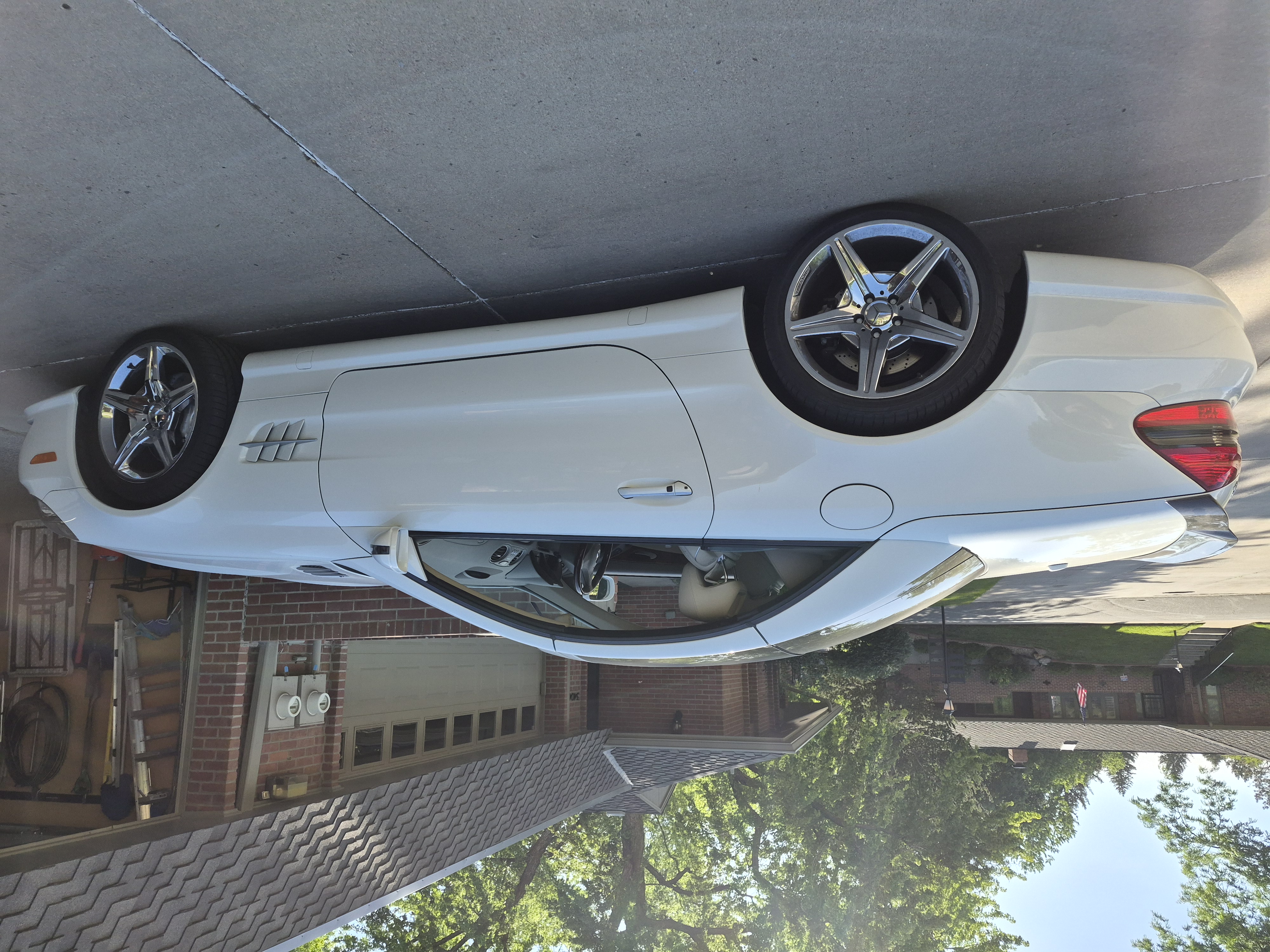 Used 2009 Mercedes-Benz SL 550 image 8