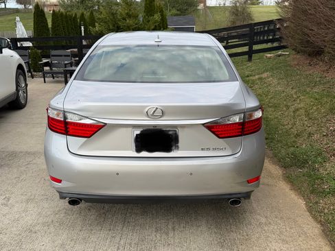 Used 2014 Lexus ES 350 350 Sedan 4D w/ Luxury Package image 2