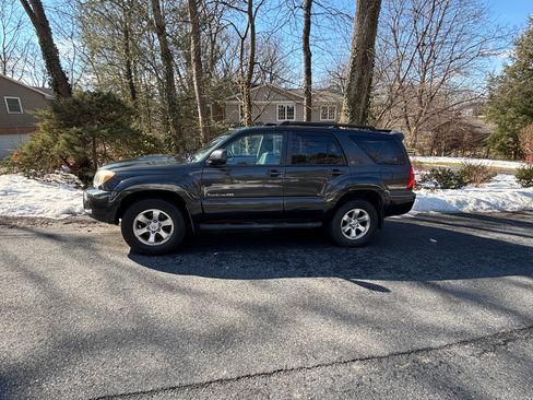Used 2007 Toyota 4Runner Sport image 2
