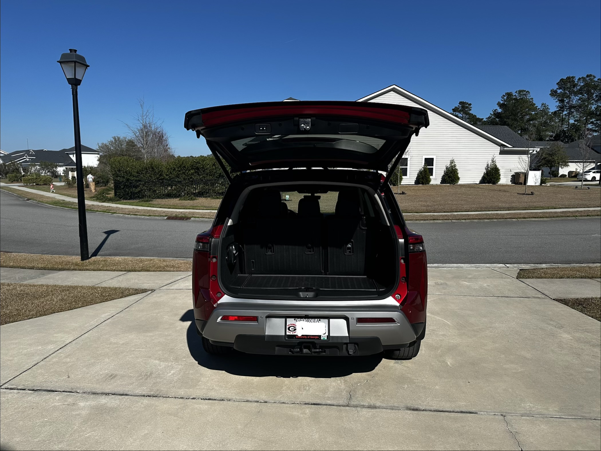 Used 2023 Nissan Pathfinder Platinum AWD/4WD image 6