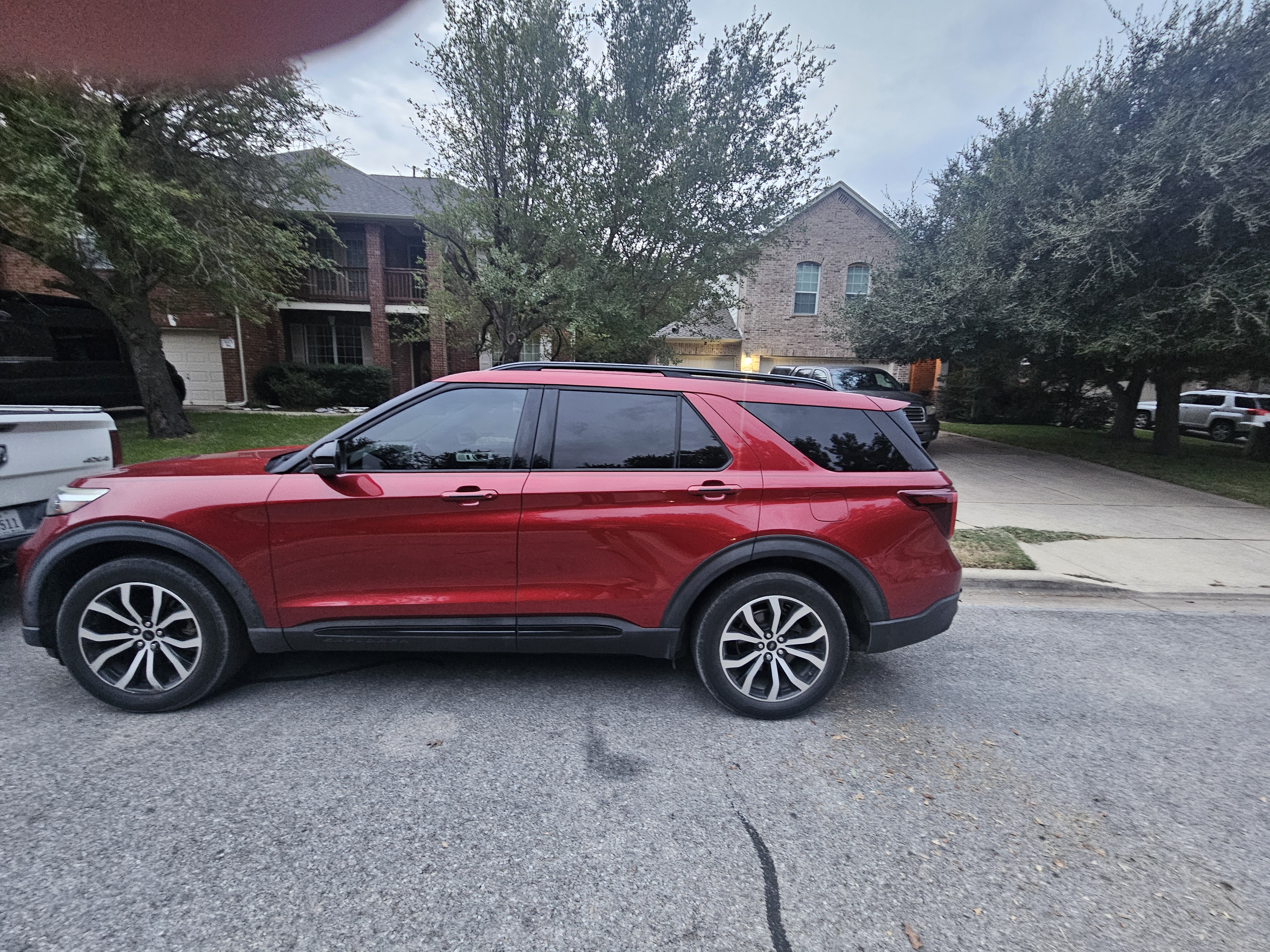 Used 2020 Ford Explorer ST w/ Premium Technology Package AWD/4WD image 4