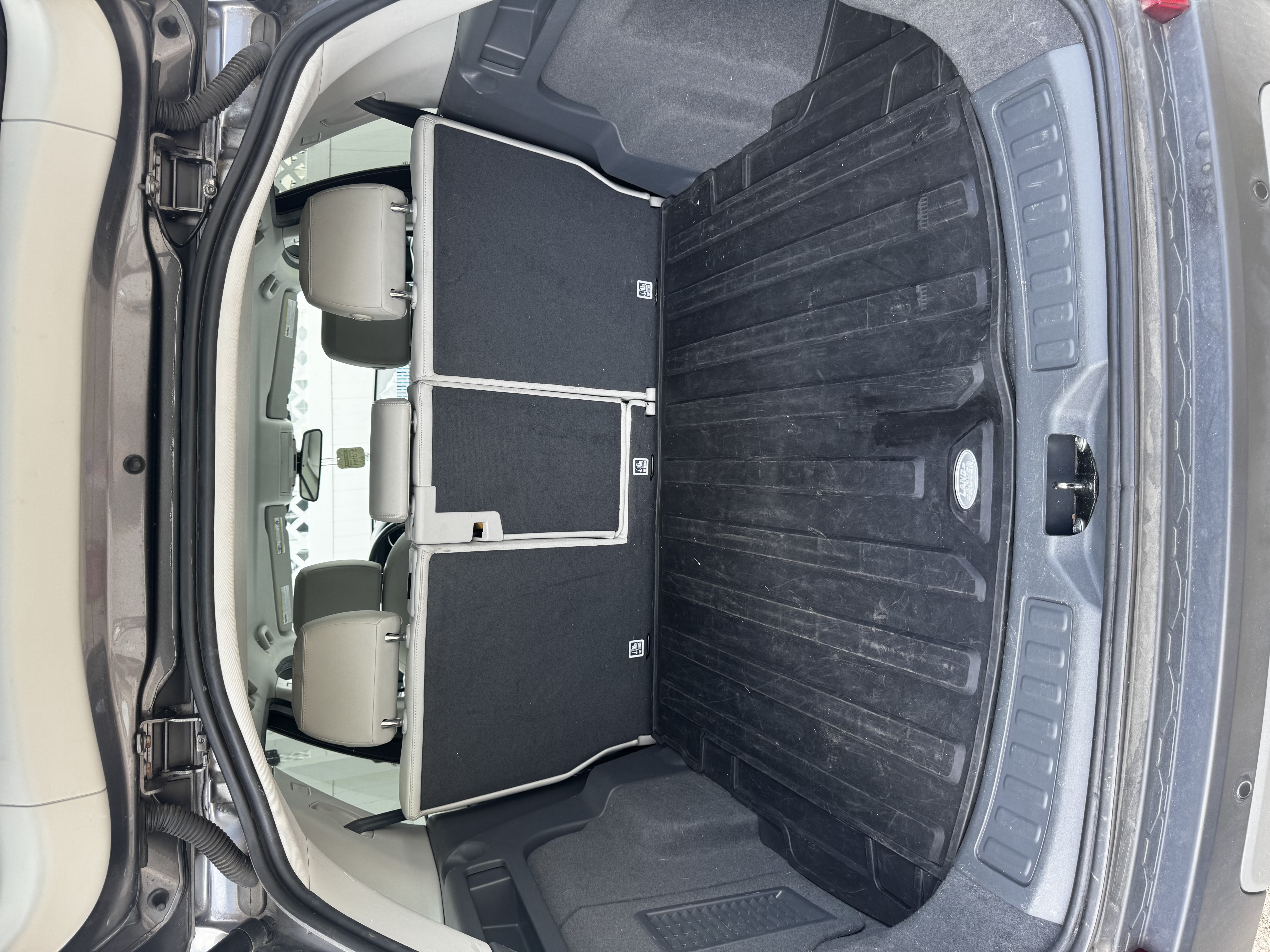 Used 2016 Land Rover Discovery Sport SE AWD/4WD image 19
