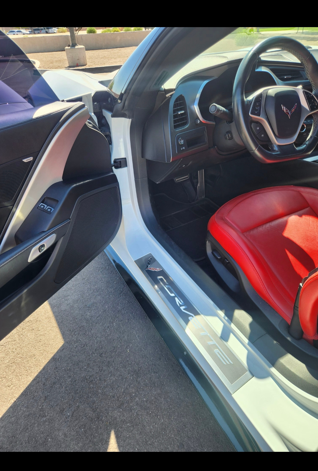 Used 2019 Chevrolet Corvette Stingray Coupe w/ 1LT RWD image 4