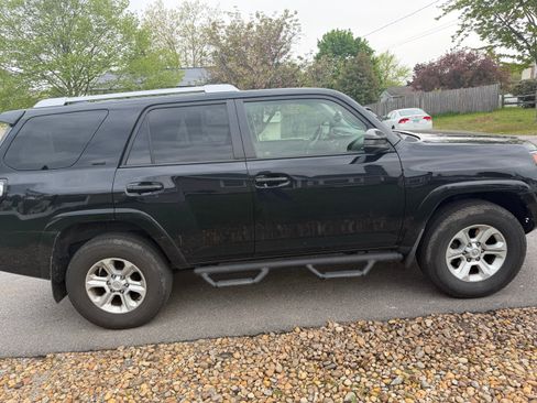 Used 2016 Toyota 4Runner 4WD image 4