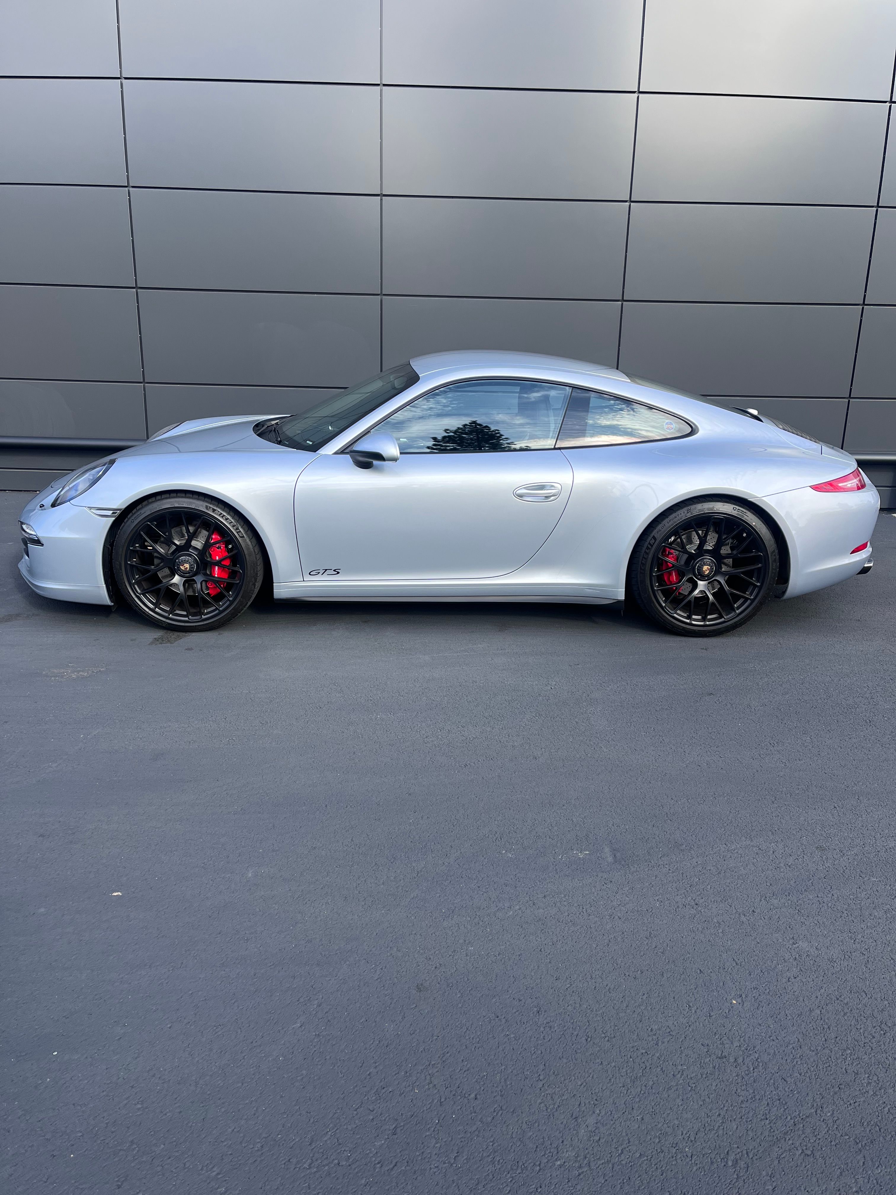 Used 2015 Porsche 911 Carrera S image 6