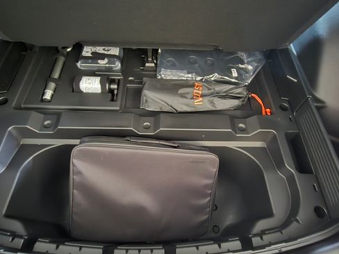 Used 2025 Chevrolet Equinox EV LT image 6