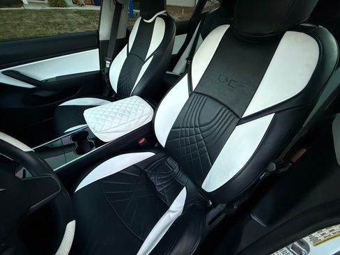 Used 2019 Tesla Model 3 Performance image 11