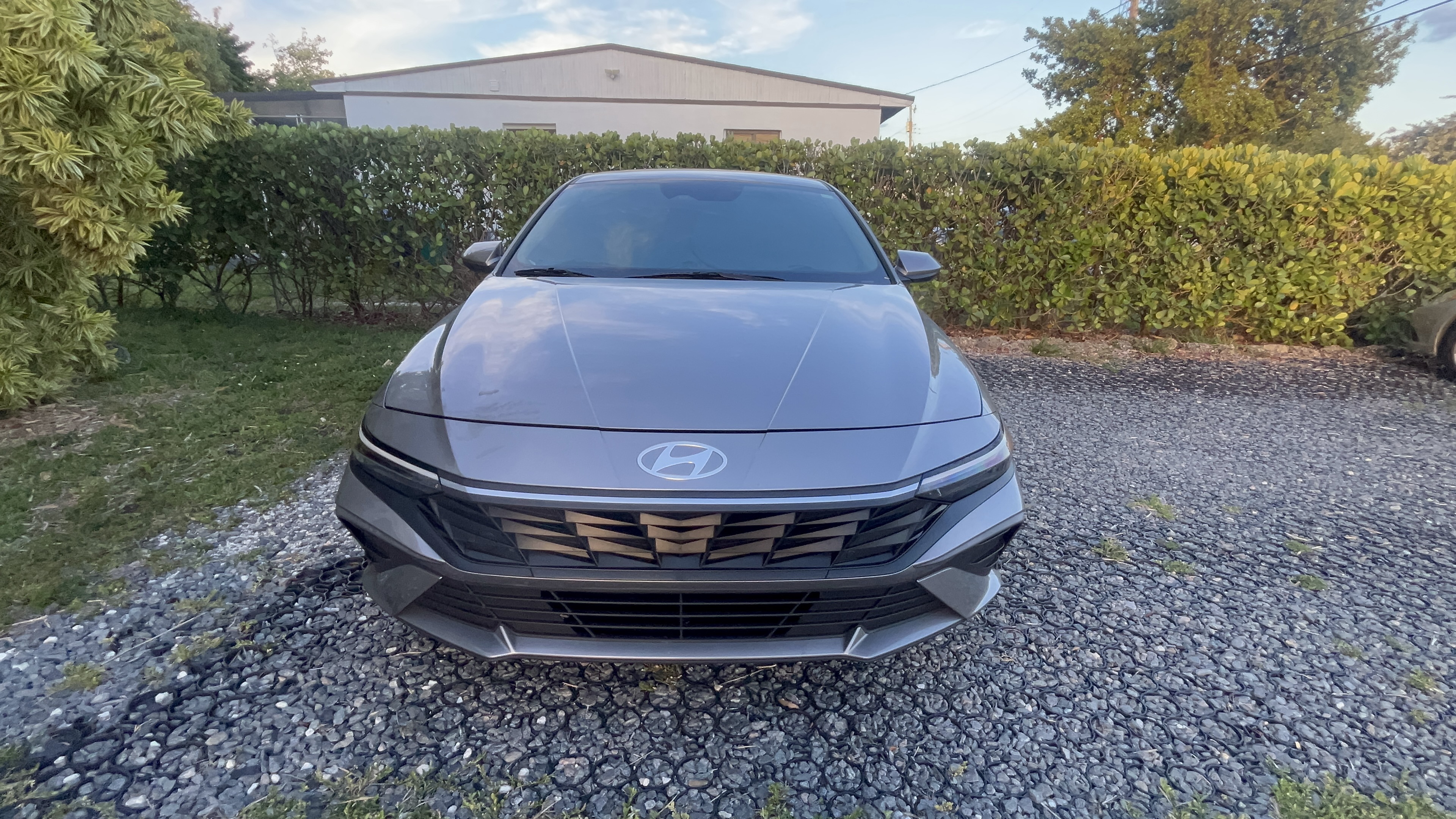 Used 2024 Hyundai Elantra SEL FWD image 2
