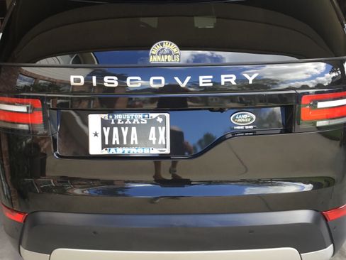 Used 2018 Land Rover Discovery HSE Luxury image 11