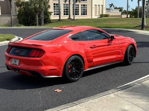 Used 2015 Ford Mustang GT Premium RWD image 9