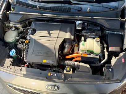 Used 2017 Kia Niro LX