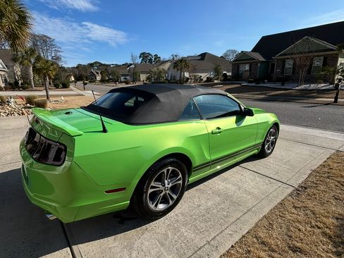 Used 2013 Ford Mustang Premium w/ Security Pkg image 9