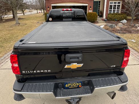 Used 2019 Chevrolet Silverado 3500 LTZ image 16