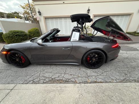 Used 2019 Porsche 911 Targa 4 GTS image 9