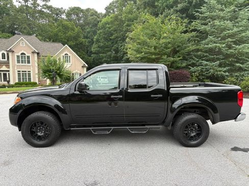 Used 2014 Nissan Frontier SV w/ SV Value Truck Package RWD image 1