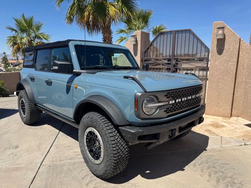 Used 2021 Ford Bronco Badlands image 10