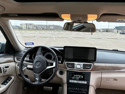 Used 2014 Mercedes-Benz E 350 Sedan image 15