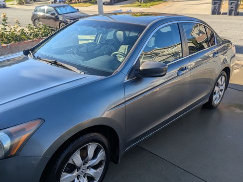 Used 2010 Honda Accord EX-L image 9