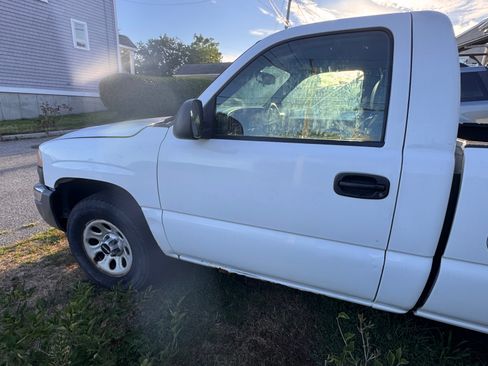 Used 2007 GMC Sierra 1500 W/T image 4