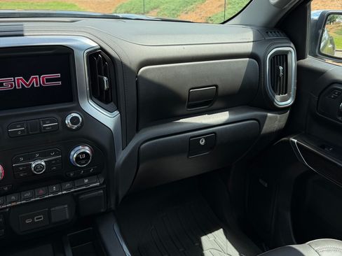 Used 2021 GMC Sierra 1500 SLT w/ SLT Premium Plus Package AWD/4WD image 15
