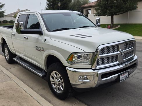 Used 2018 RAM 2500 Laramie image 2