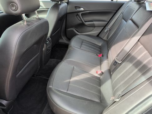 Used 2011 Buick Regal CXL image 9