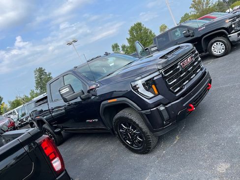 Used 2024 GMC Sierra 2500 AT4 w/ AT4 Premium Plus Package image 6