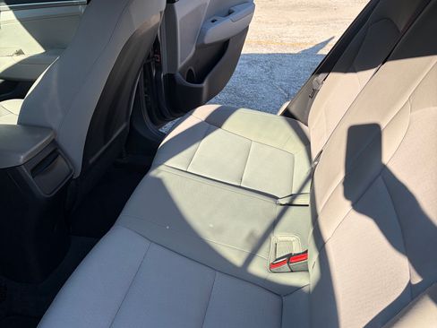 Used 2018 Hyundai Elantra SEL FWD image 20